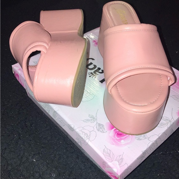 Liliana Blush pink high platform wedges size 9 - Picture 4 of 5